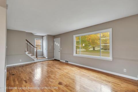 2115 Cooper Ave, Lansing, MI 48910 photo 9