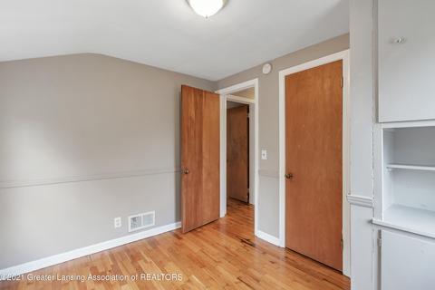 2115 Cooper Ave, Lansing, MI 48910 photo 24