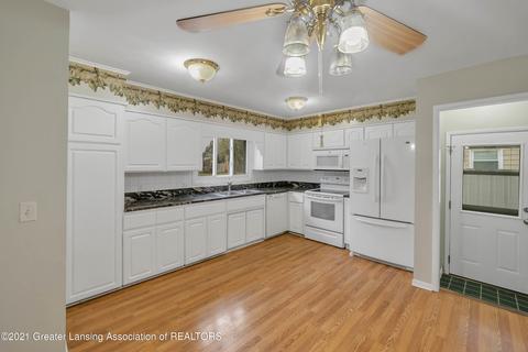 5832 Montebello Ave, Haslett, MI 48840 photo 11