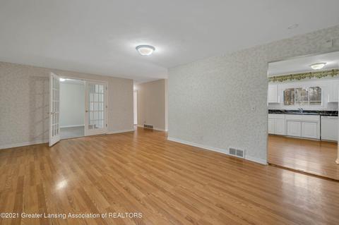 5832 Montebello Ave, Haslett, MI 48840 photo 8