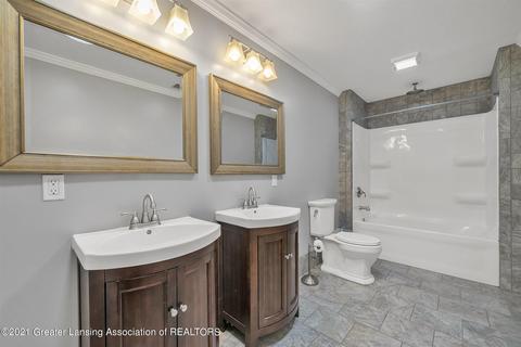 266 E St Charles Rd, Ithaca, MI 48847 photo 25