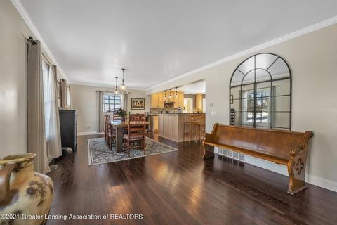 266 E St Charles Rd, Ithaca, MI 48847 photo 7