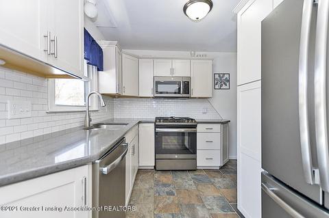 3400 Sunnylane, Lansing, MI 48906 photo 6