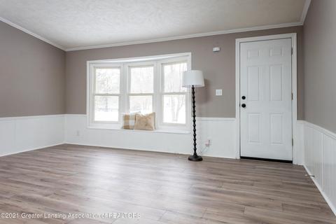 9955 Stoll Rd, Haslett, MI 48840 photo 5