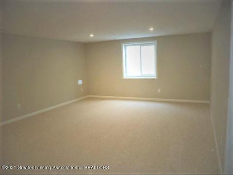 1120 River Oaks Dr, Dewitt, MI 48820 photo 33