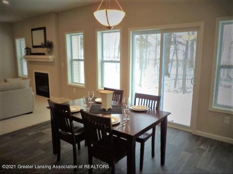 1120 River Oaks Dr, Dewitt, MI 48820 photo 11
