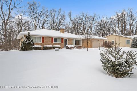 1306 Sandhill Dr, Dewitt, MI 48820 photo 2