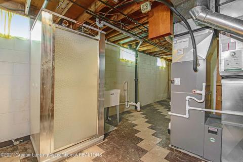 122 E Syringa Dr, Lansing, MI 48910 photo 7