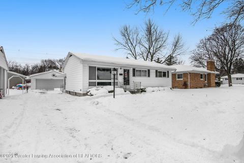 122 E Syringa Dr, Lansing, MI 48910 photo 2
