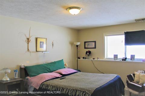 2575 Limerick Cir, Holt, MI 48842 photo 33