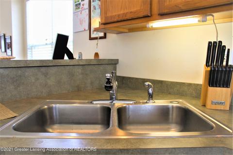 2575 Limerick Cir, Holt, MI 48842 photo 12