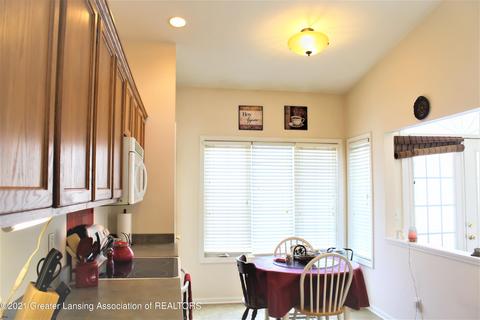 2575 Limerick Cir, Holt, MI 48842 photo 13
