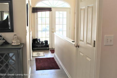 2575 Limerick Cir, Holt, MI 48842 photo 8