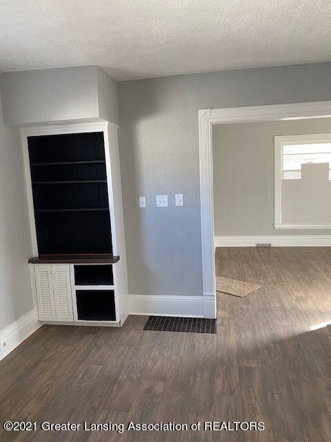 915 E Csar E Chvez Ave, Lansing, MI 48906 photo 14