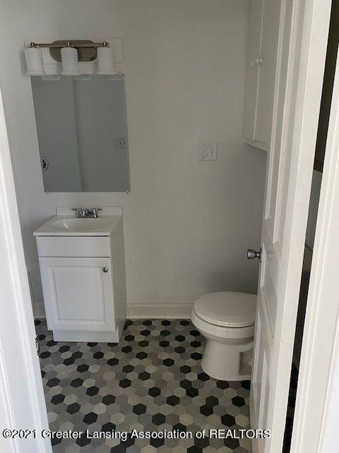 915 E Csar E Chvez Ave, Lansing, MI 48906 photo 5