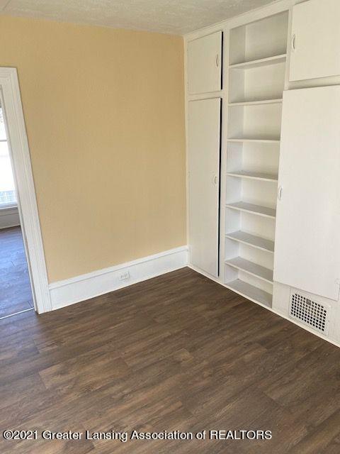 915 E Csar E Chvez Ave, Lansing, MI 48906 photo 12
