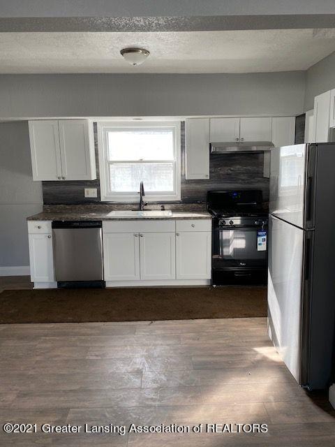915 E Csar E Chvez Ave, Lansing, MI 48906 photo 3