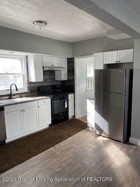915 E Csar E Chvez Ave, Lansing, MI 48906 photo 4
