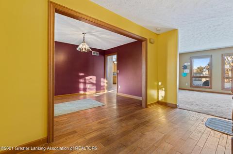 1314 Wolf Run, Lansing, MI 48917 photo 5