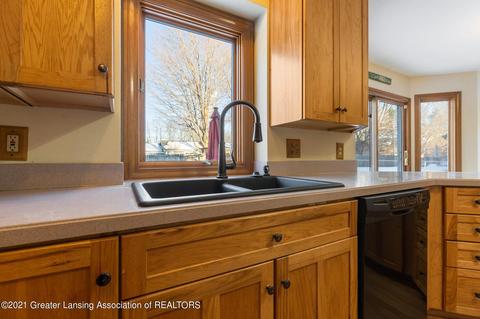 1314 Wolf Run, Lansing, MI 48917 photo 12