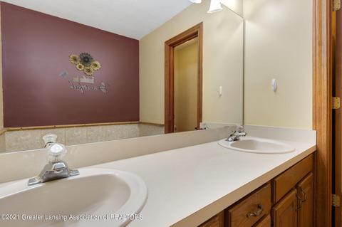 1314 Wolf Run, Lansing, MI 48917 photo 19
