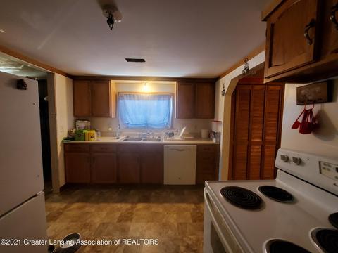 3738 Britton Rd, Perry, MI 48872 photo 6