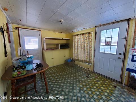 3738 Britton Rd, Perry, MI 48872 photo 2