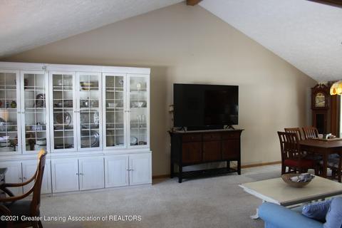 92 E Newman Rd, Williamston, MI 48895 photo 4