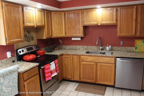 92 E Newman Rd, Williamston, MI 48895 photo 8