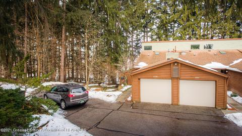 1228 Academic Way, Haslett, MI 48840 photo 5