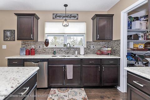 1121 Cobblestone Ct, Williamston, MI 48895 photo 10