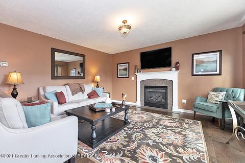 1121 Cobblestone Ct, Williamston, MI 48895 photo 3