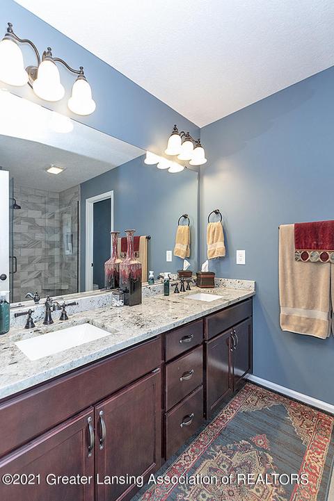 1121 Cobblestone Ct, Williamston, MI 48895 photo 17