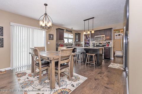 1121 Cobblestone Ct, Williamston, MI 48895 photo 6