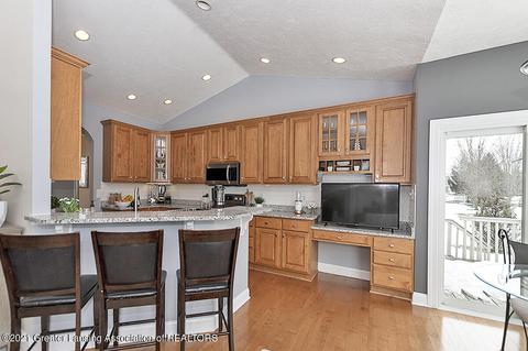 12720 Paradise Dr, Dewitt, MI 48820 photo 9