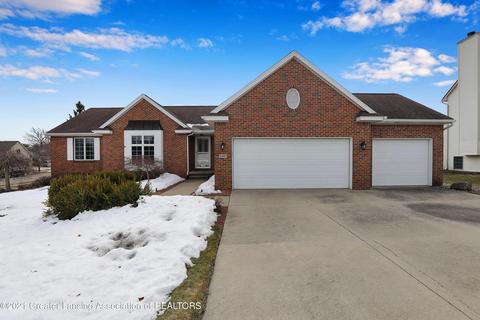 3301 Hollow Spring Dr, Dewitt, MI 48820 photo 2