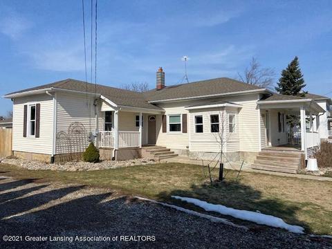 431 N Main St, Fowler, MI 48835 photo 3