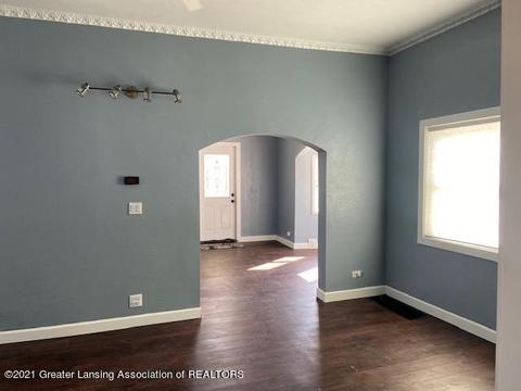 431 N Main St, Fowler, MI 48835 photo 8