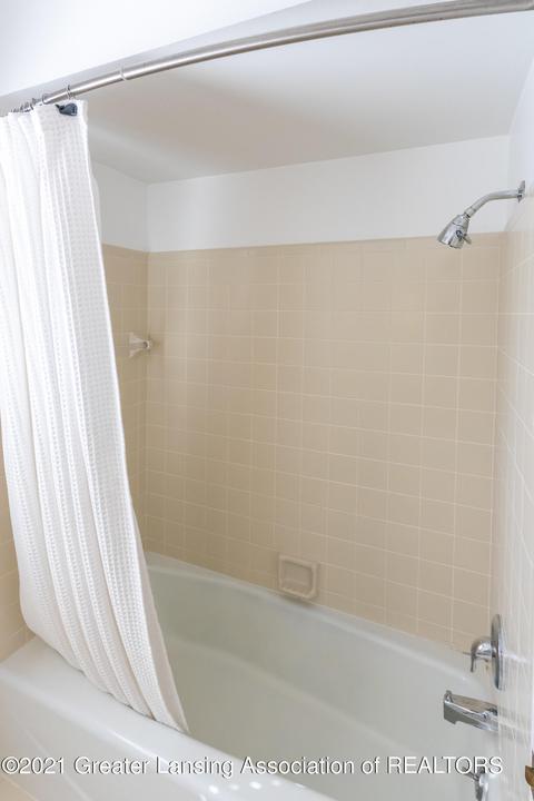 2153 Long Leaf Trl, Okemos, MI 48864 photo 42