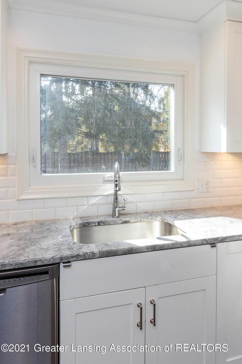 2153 Long Leaf Trl, Okemos, MI 48864 photo 11