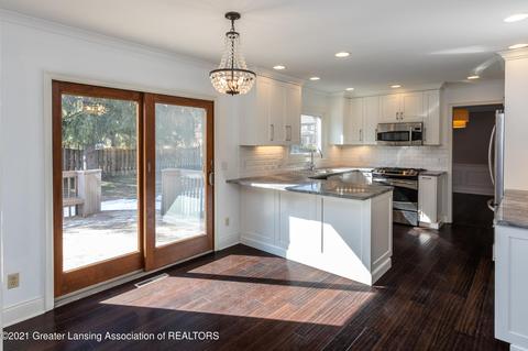 2153 Long Leaf Trl, Okemos, MI 48864 photo 13