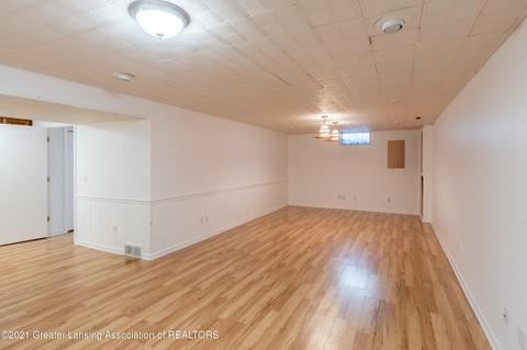 2153 Long Leaf Trl, Okemos, MI 48864 photo 24