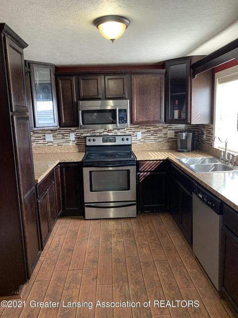 1287 Exchange St, Owosso, MI 48867 photo 6