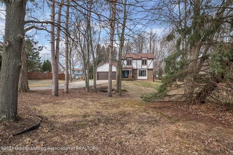 707 Lehigh Dr, Dewitt, MI 48820 photo 2