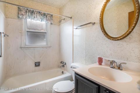781 Fitting Ave, Lansing, MI 48917 photo 14