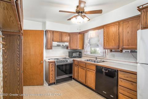 781 Fitting Ave, Lansing, MI 48917 photo 8