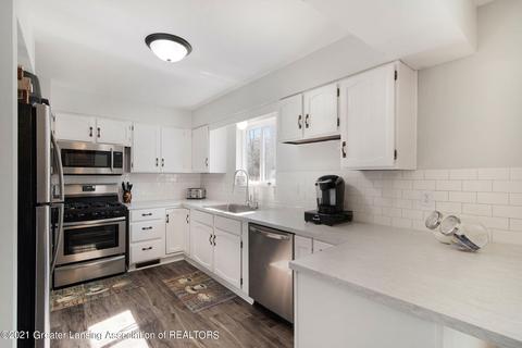 6717 Lansing Rd, Perry, MI 48872 photo 7