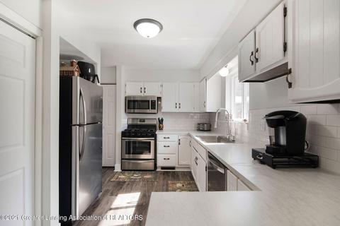 6717 Lansing Rd, Perry, MI 48872 photo 8