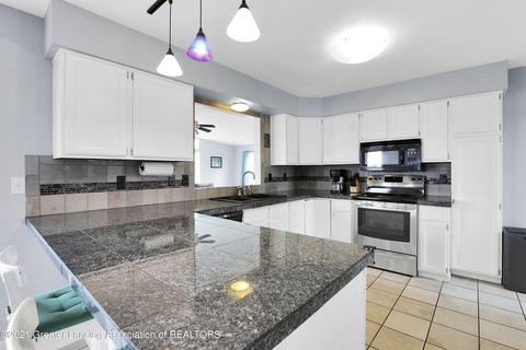 6510 W Howe Rd, Dewitt, MI 48820 photo 12