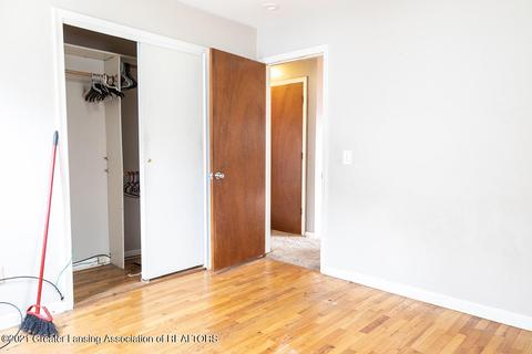 115 E Syringa Dr, Lansing, MI 48910 photo 24